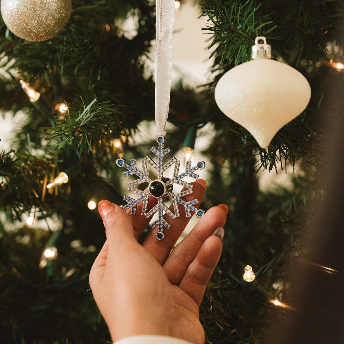 Personalized Photo Ornament Custom Projection Ornaments Hanging Christmas Bell Christmas Ornaments with Picture Inside Memorial Gifts