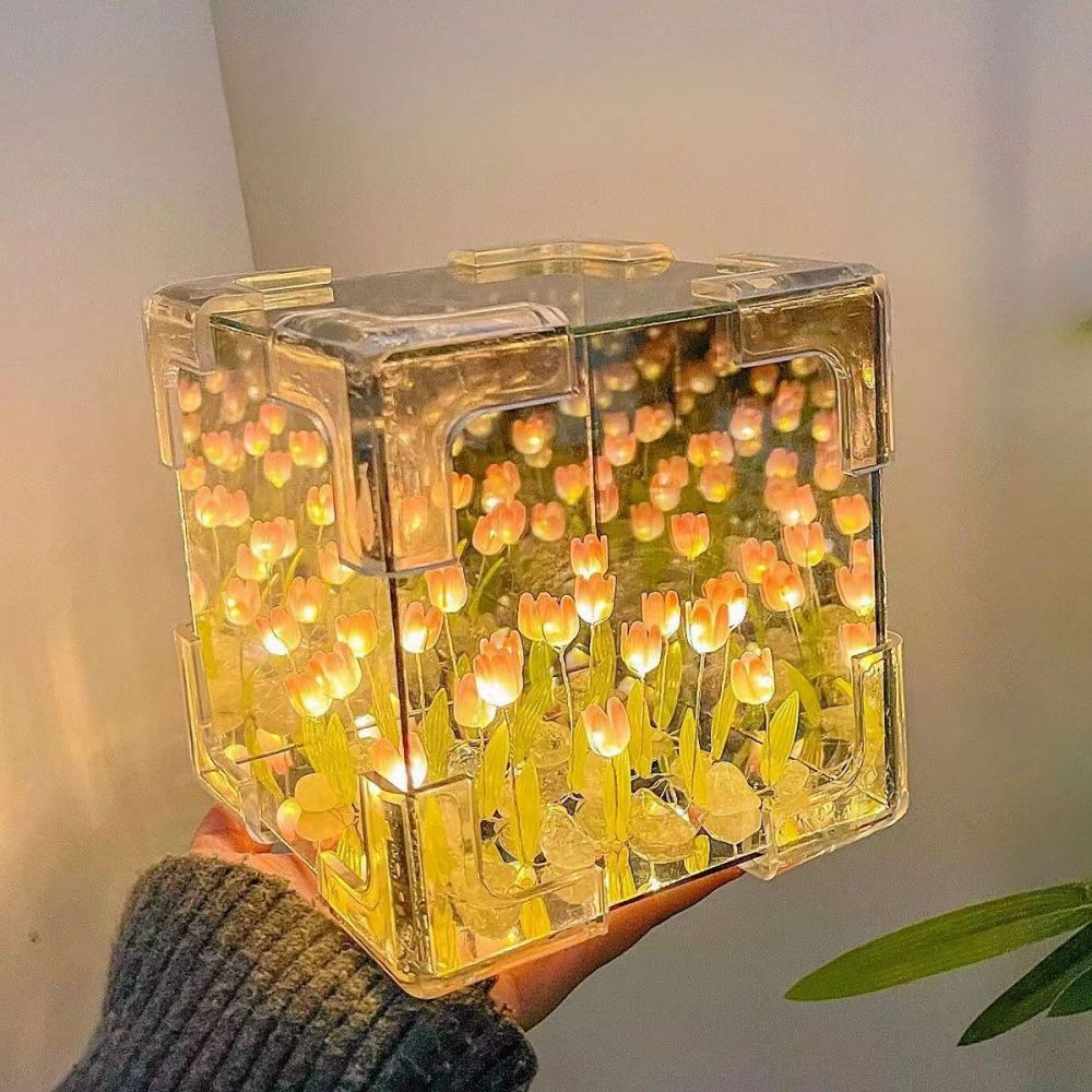 DIY Sea Cube Flower Tulip Lamp Kit Material Package Infinite Garden Acrylic Three-Dimensional Night Lamp Easy Assembly DIY Gift Gift for Girlfriends