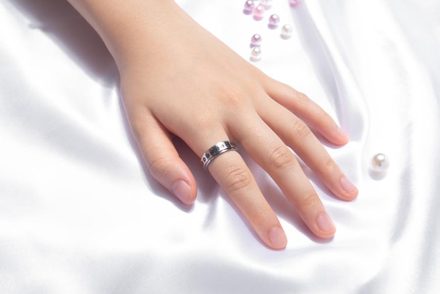 Flower Anxiety Ring Stainless Steel Fidget Ring Birthday Gift For Men Women