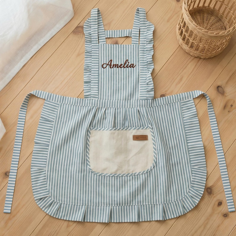 Personalized Striped Apron with Pockets – Custom Embroidered Name Apron with Hand Towel, Kitchen Cooking Apron, Adjustable Chef Apron & Gift for Home Cooks