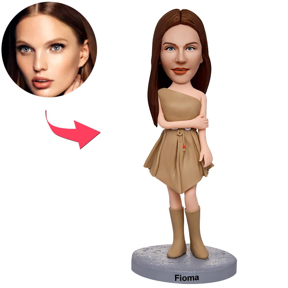 Modern Women In City Custom Bobblehead With Engraved Text
