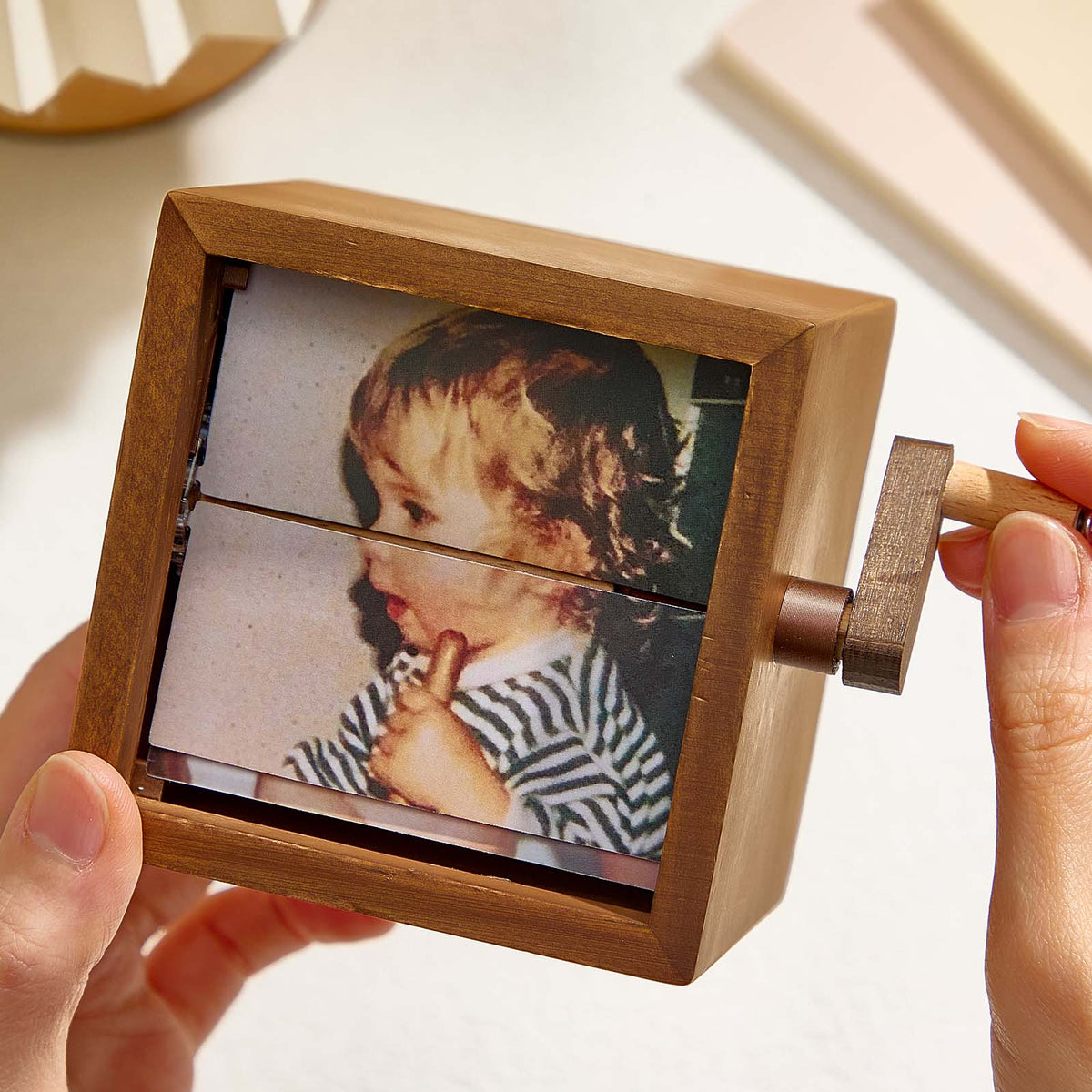 Custom Calendar Photo Flipbook Frame Animation Machine Mechanical Hand-cranked Flipbook Box Photo Album Mother's Day Gifts