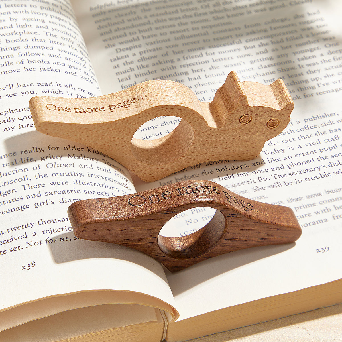 Custom Engraved Thumb Book Page Holder Personalized Wooden Reading Accessory Gift for Book Lovers