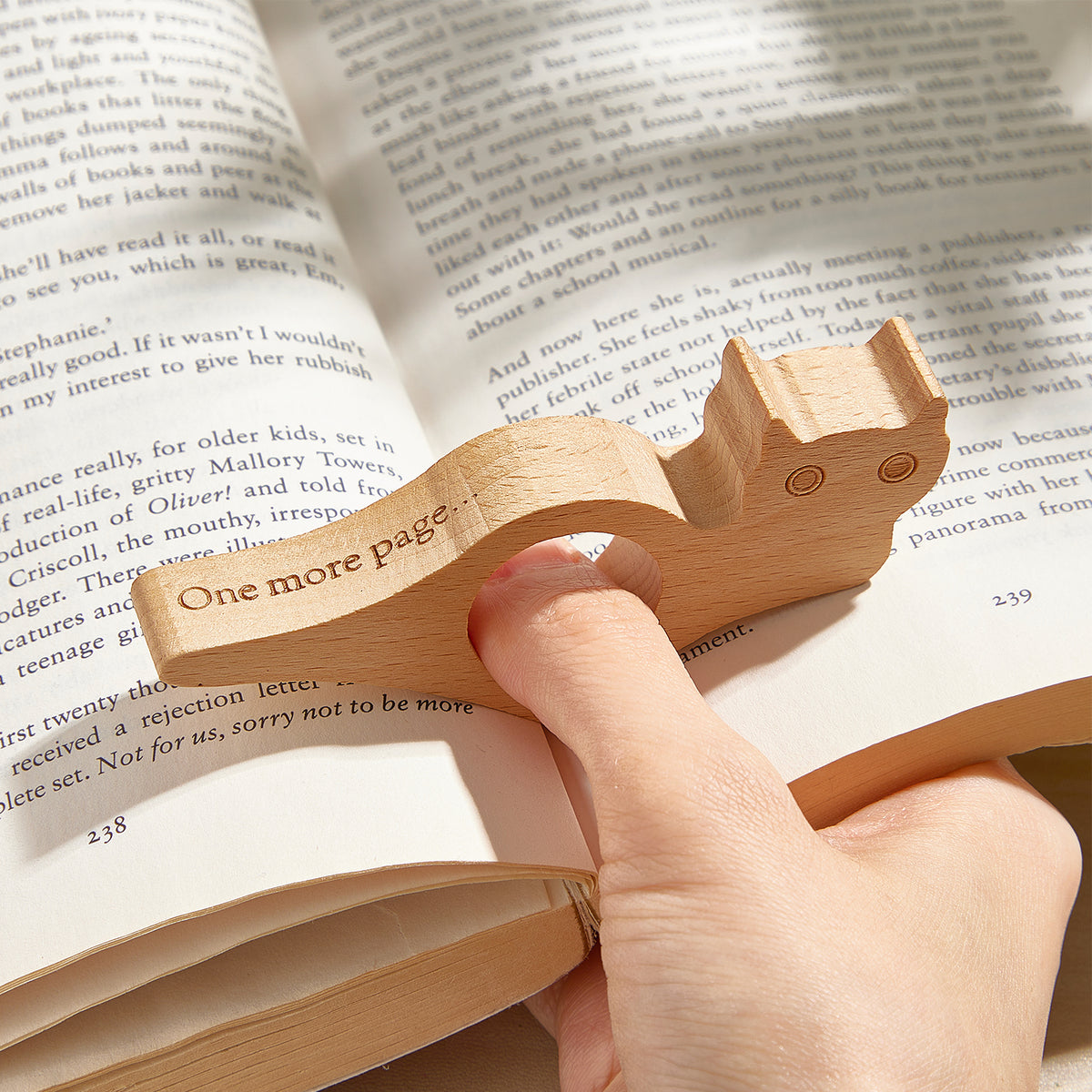 Custom Engraved Thumb Book Page Holder Personalized Wooden Reading Accessory Gift for Book Lovers