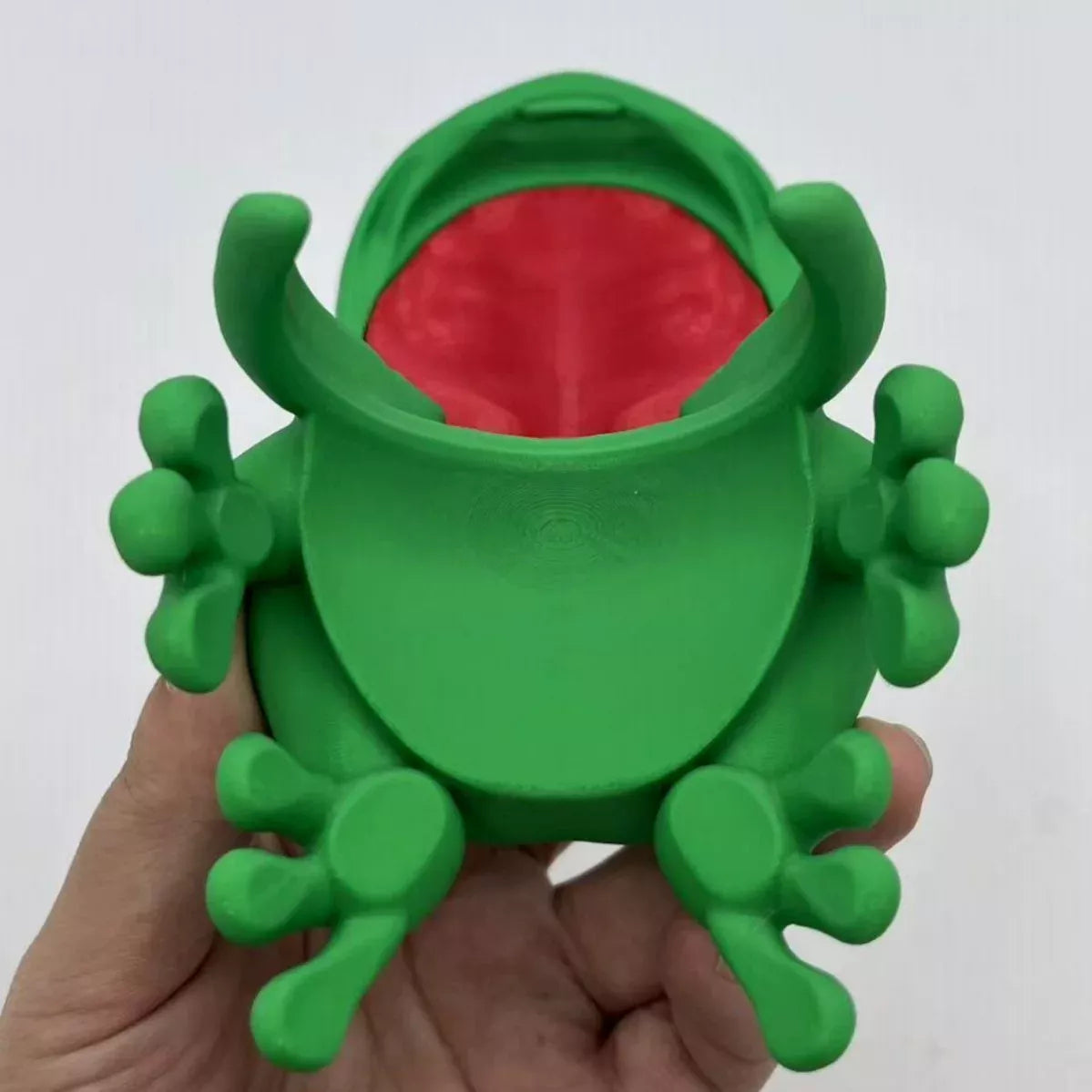 Cute 3D Printed Frog Can Lid Cover Portable Reversible Beverage Can Dustproof Cover Reusable Spill-Proof Cap Fun Soda Can Protector for Standard Cans