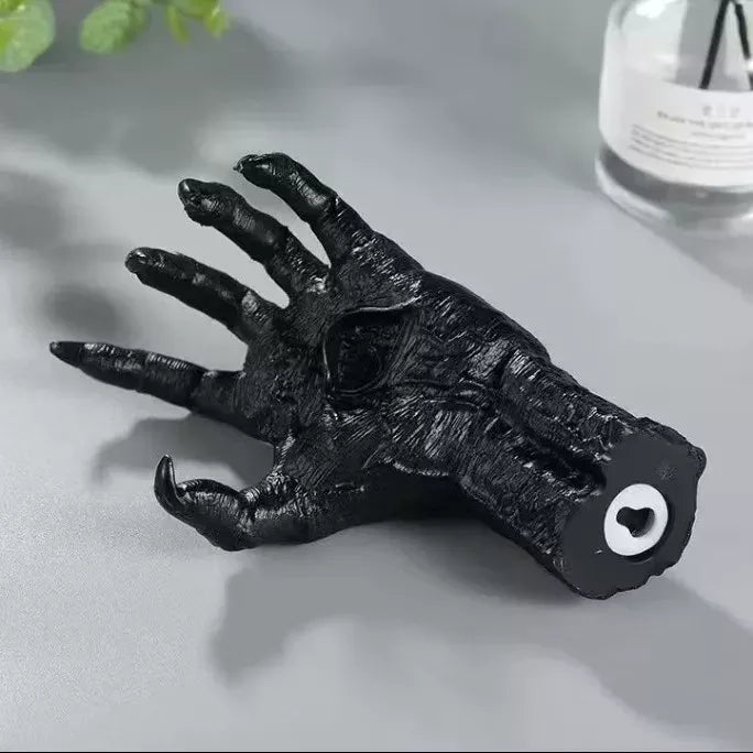 Halloween Witch's Demon Hand Wall Mounted Jewelry Holder Gothic Devil Claw Necklace Organizer Spooky Hanging Decor Wall Statue for Home & Halloween