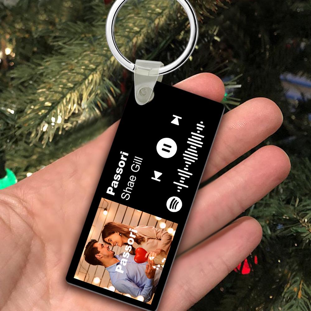 Custom Spotify Photo Keychain With Engraving Keychain Gifts For Couples On Valentine's Day