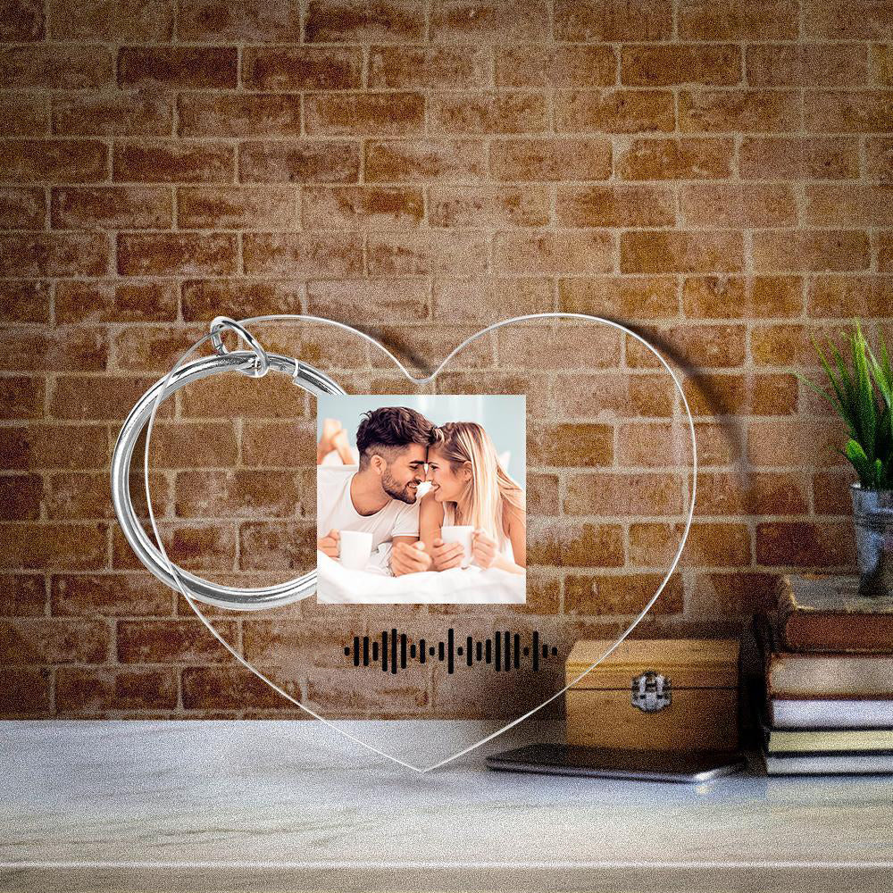 Custom Scannable Music Code Keychain Music Favorite Song Photo Engraved Keychain Heart-shaped