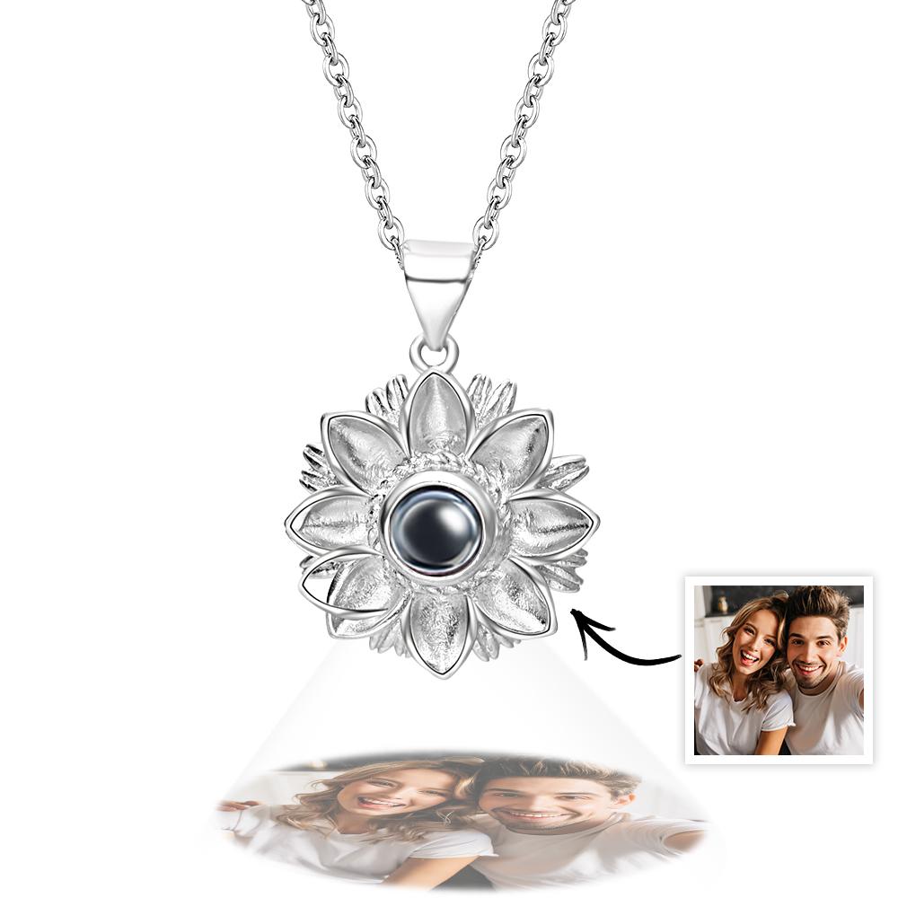 Personalized Picture Projection Necklace with Special Shaped Gift for Favourite Person
