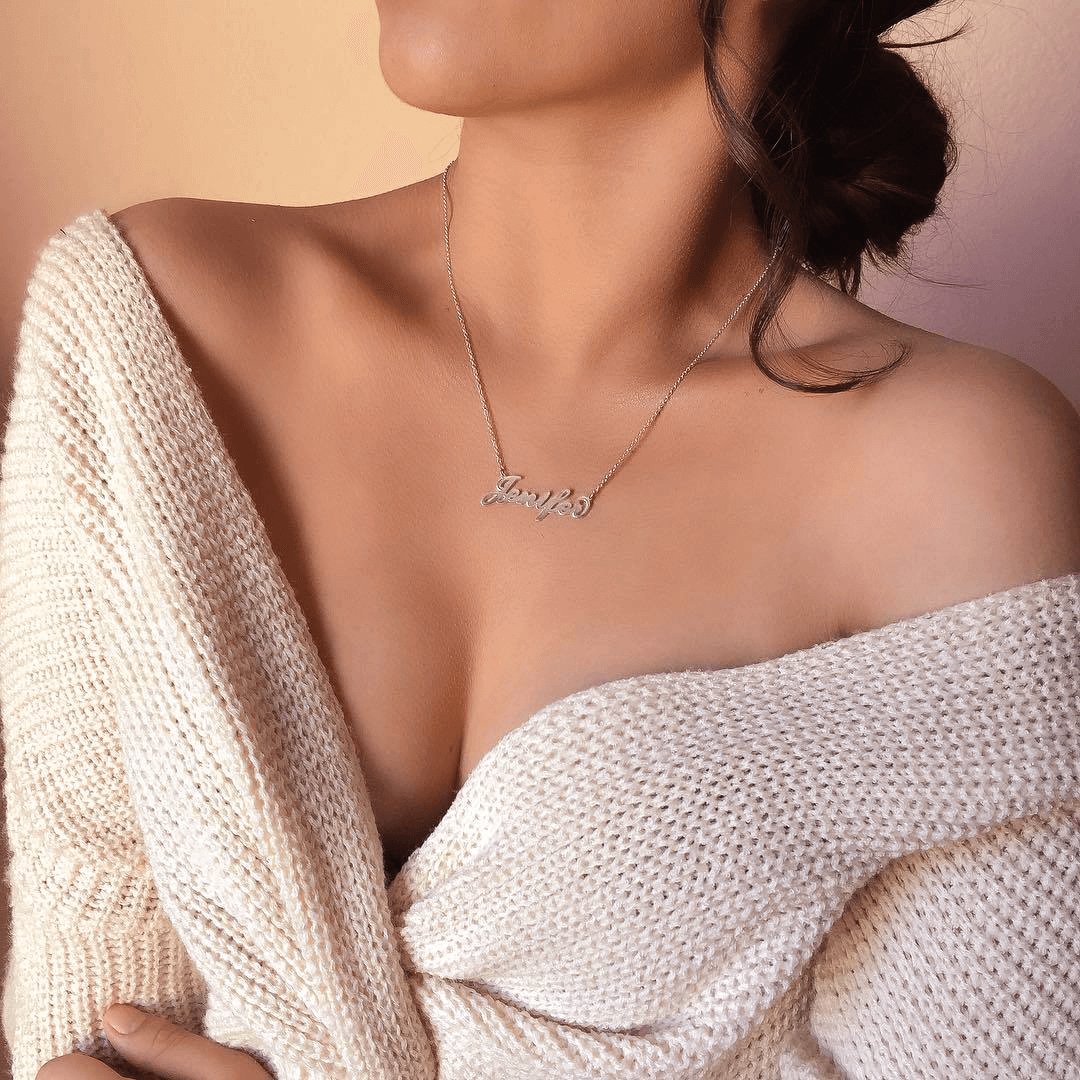 Carrie Style Name Necklace