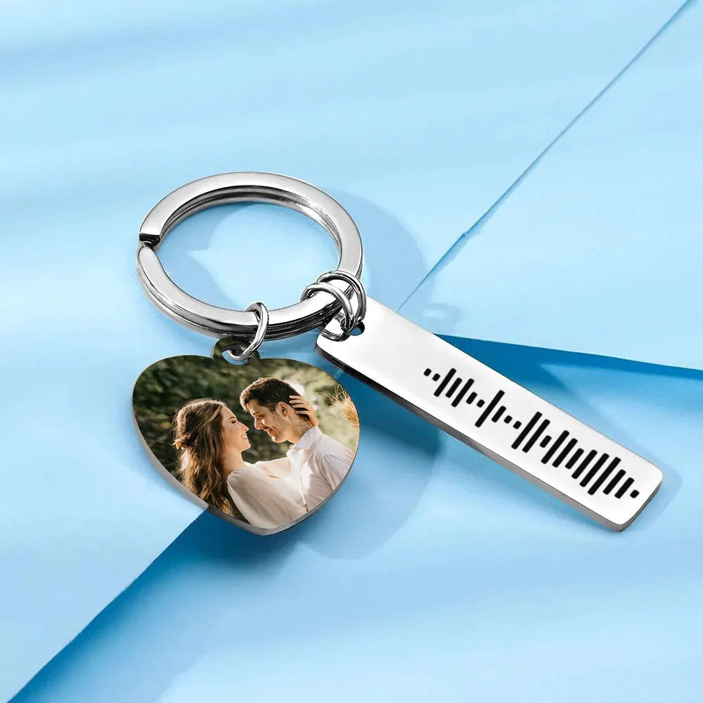 Personalized Scannable Music Code Keychain Custom Picture & Music Song Code Heart Couples Photo Keyring Gifts for Boyfriend