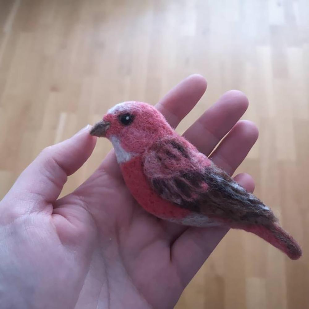 Custom Tiny Felt Robin Pin, Little Robin Brooch, Needle Felted Miniature Bird