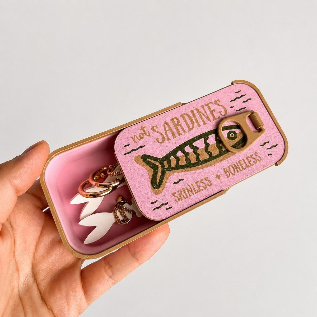 Fish Can Travel Jewelry Box – Cute Portable Jewelry Organizer Case for Rings, Earrings & Necklaces