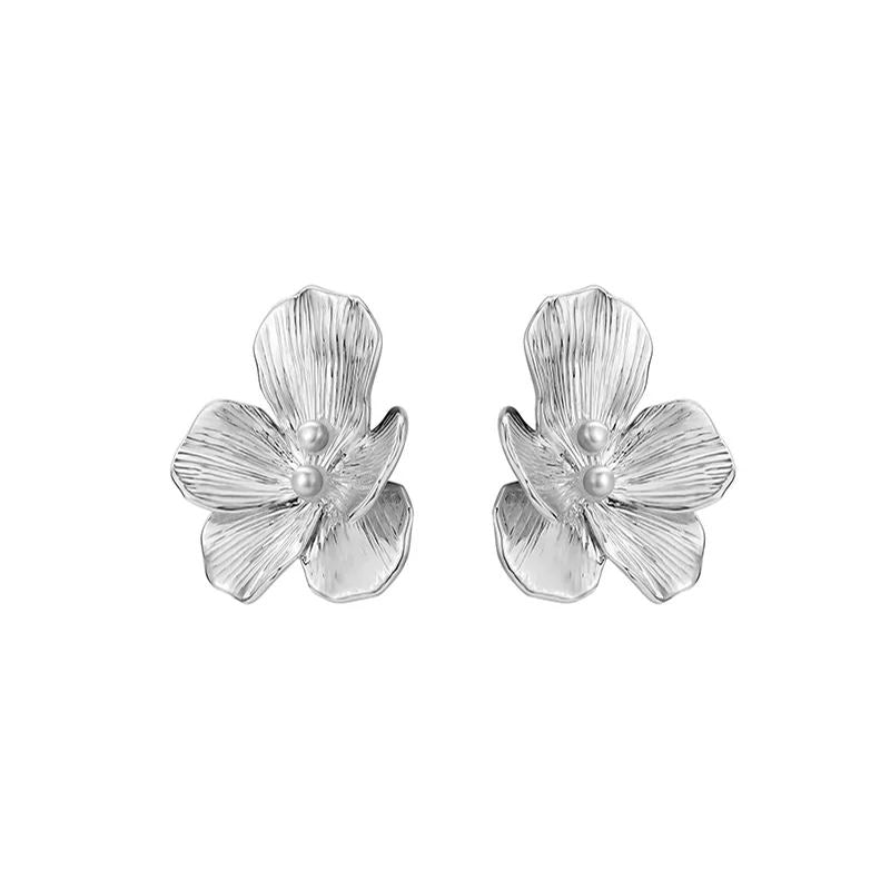 Pansy Collection Flower Shape Silver Earrings With Pearl