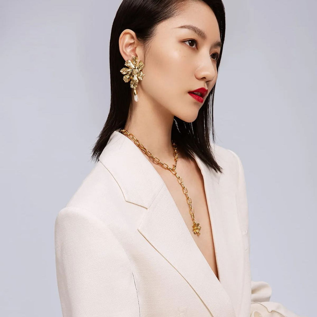 Cosmos Collection Flower Silver And Golden Choker