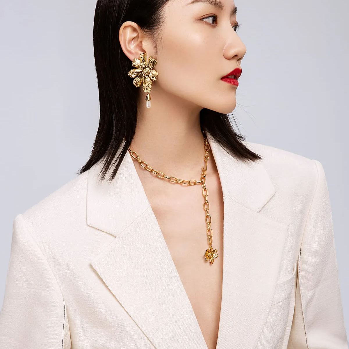 Cosmos Collection Flower Silver And Golden Choker