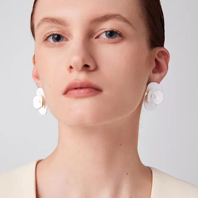 Corn Poppy Collection White Flower Pearl Earrings Small