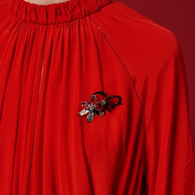 Thorn And Flower Collection Six Petals Connect With Thorn Brooch