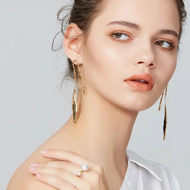 Branches Collection With Three Pearls Ring