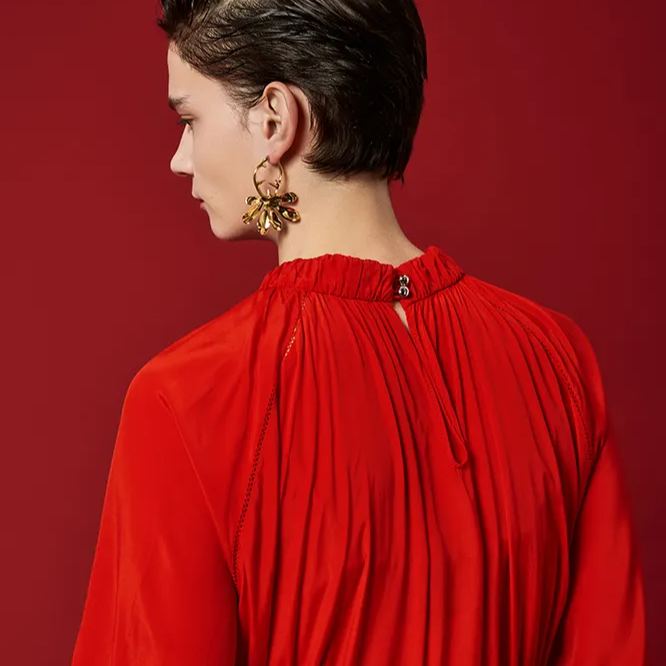 Six Petals Connect With Thorn Golden Earrings