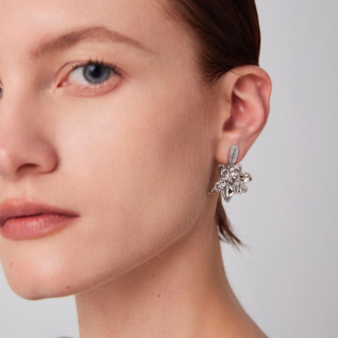 Narcissus Collection Flower Shape Silver Earrings