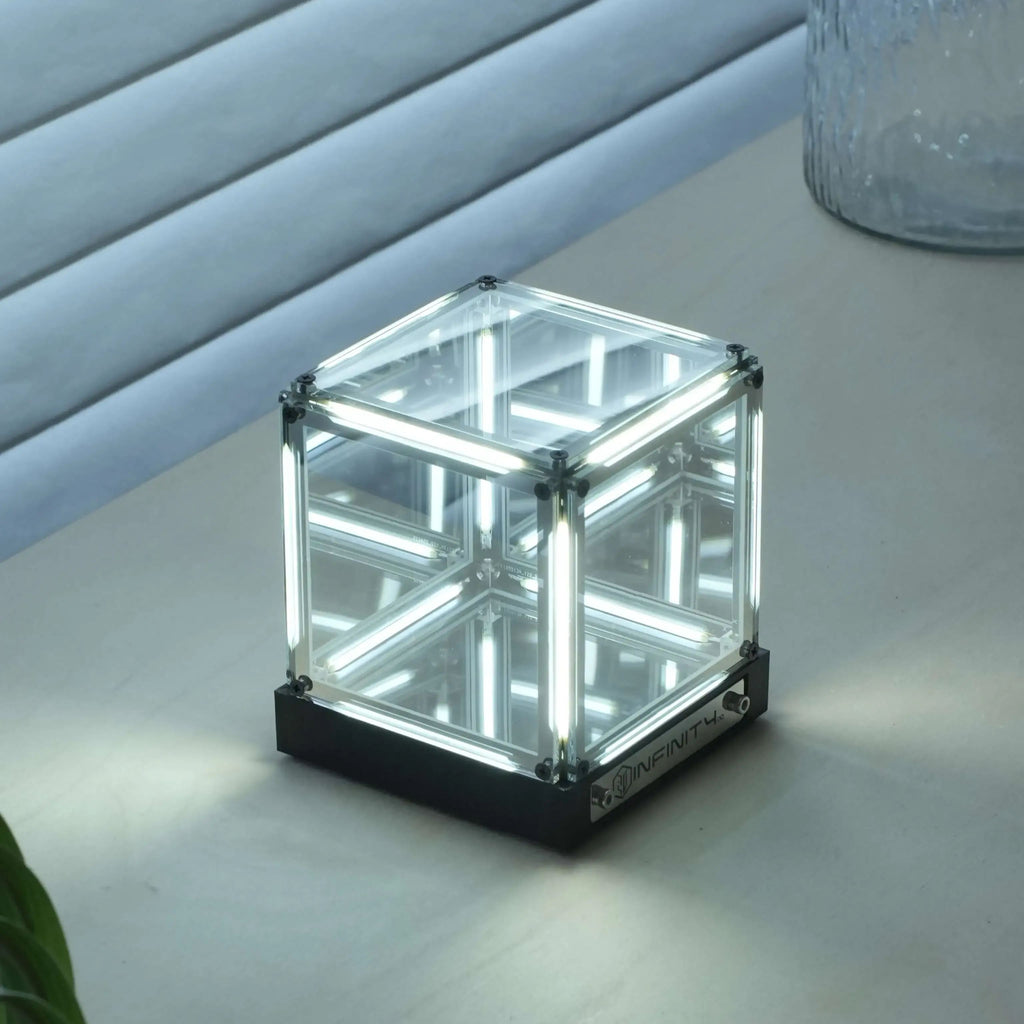 Handcrafted 4D Infinity Cube Lamp – Futuristic Desk Light & Ambient Decor