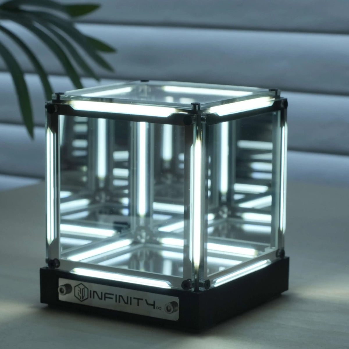 Handcrafted 4D Infinity Cube Lamp – Futuristic Desk Light & Ambient Decor