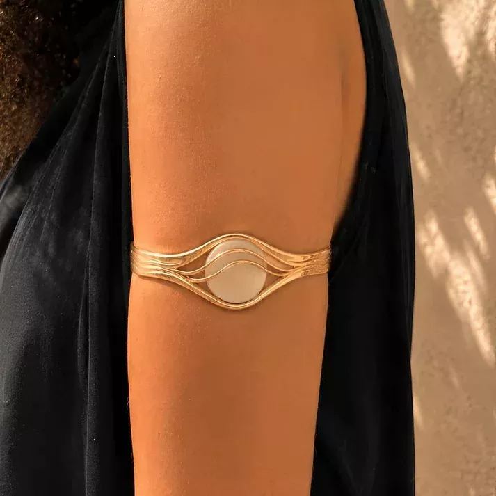 Wavy Open Upper Arm Cuff Bracelet Minimalist Cutout Armlet Bangle Adjustable Wave Arm Ring Statement Body Jewelry for Women