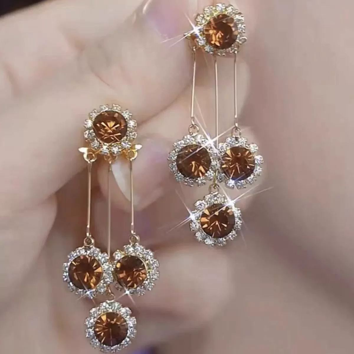 2-in-1 French Hepburn Crystal Tassel Earrings Convertible Sparkling Cubic Zirconia Studs with Detachable Long Drop Fringe Korean Style Statement Earrings for Women