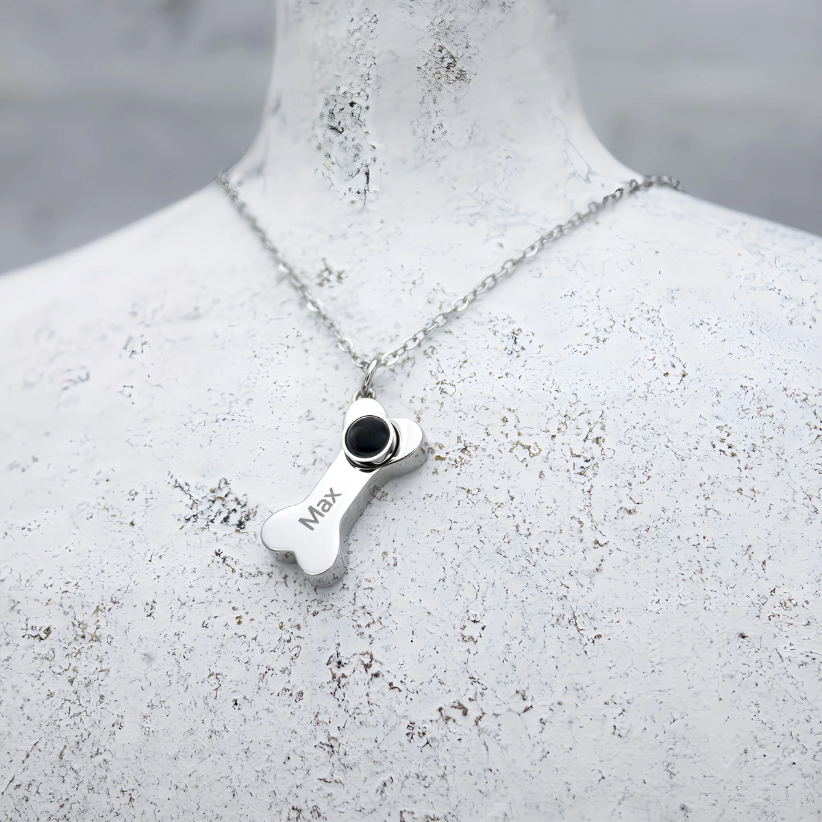 Personalized Necklace With Photo Projection & Engraved Name